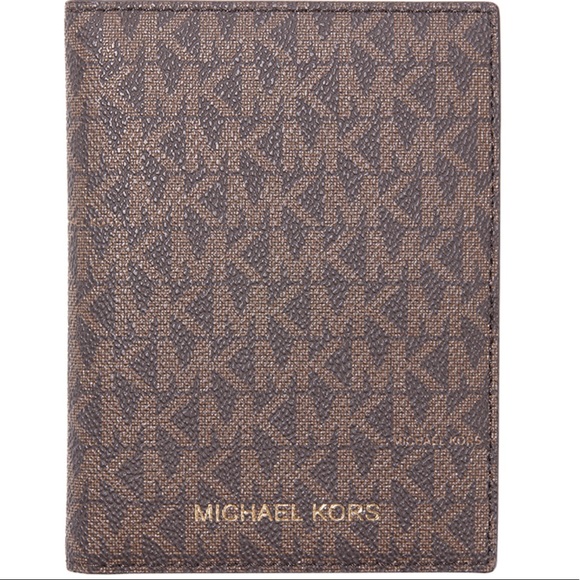Michael Kors Handbags - Michael Kors Bedford Travel Passport Wallet